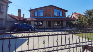 Потребители се хванаха за главата. Изненадваща оферта за къща