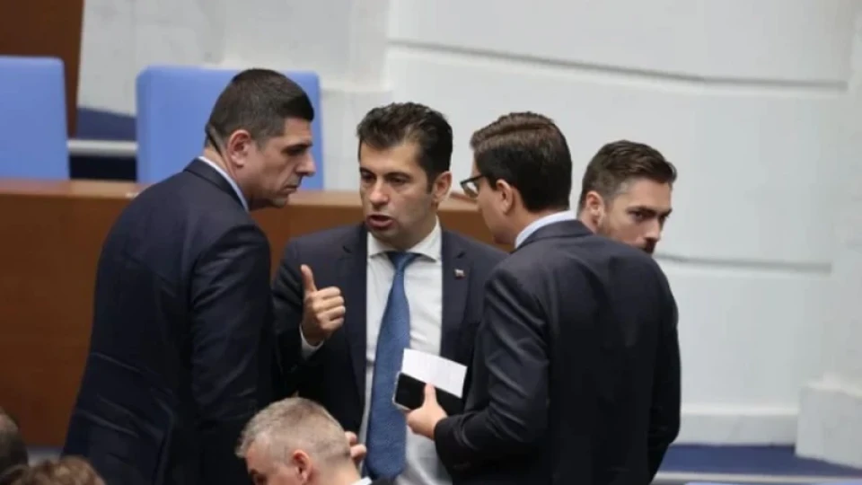 Пепетата се пропукаха. Раздор с ДБ | StandartNews.com