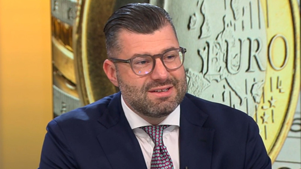 Зам.-министър обяви къде първо ще се появят новите банкноти и монети | StandartNews.com