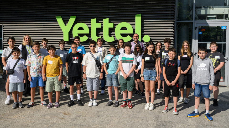 Ученици учат за изкуствения интелект в третото издание на Yettel Teen Academy | StandartNews.com
