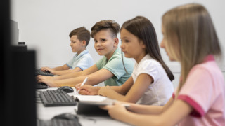 Близо 1000  ученици и преподаватели се включиха в открит урок по онлайн безопасност