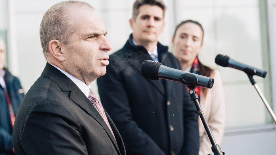 Спешна среща след гаврата с пътници на летището в София | StandartNews.com