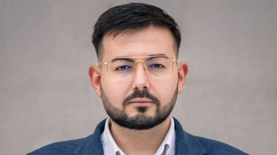 Разпадът продължава! Още един аут от "Промяната" | StandartNews.com