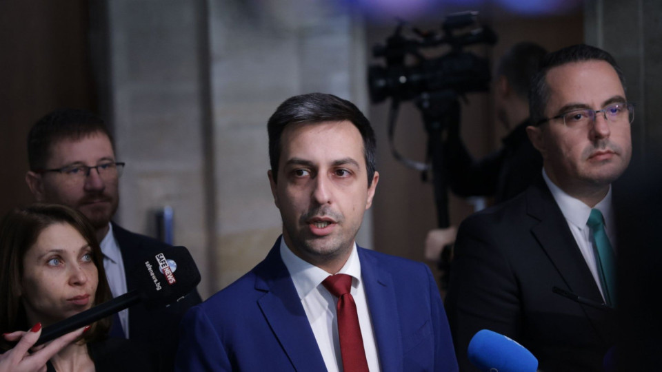Човек на "Възраждане" поряза Радев: Да беше слязъл на протеста! | StandartNews.com