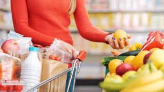 Голямо юлско намаление: къде да открием 50 продукта с до 50% по-евтино