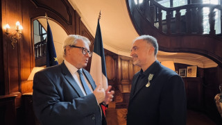 Маестро Найден Тодоров с високо френско отличие