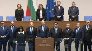 Очаквано! Провал на вота, кабинетът стабилен. НА ЖИВО