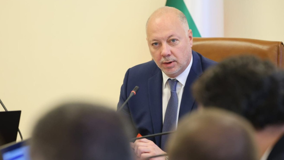 Премиер и министър на инспекция край Бургас | StandartNews.com