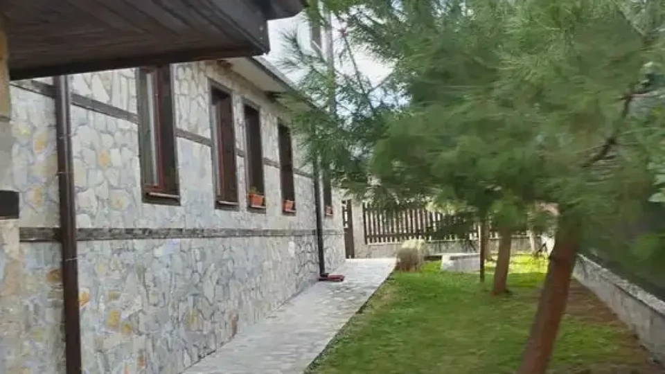Уникална къща за гости отиде на тезгяха. Цената | StandartNews.com