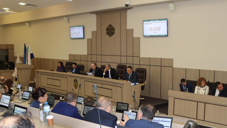 Общинарите под строг контрол: орязаха им подаръците | StandartNews.com