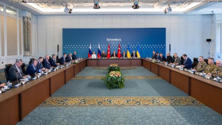 Среща на четири очи. Започват преговорите между Украйна и Русия