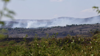 Евакуираха старчески дом заради пожар край морето