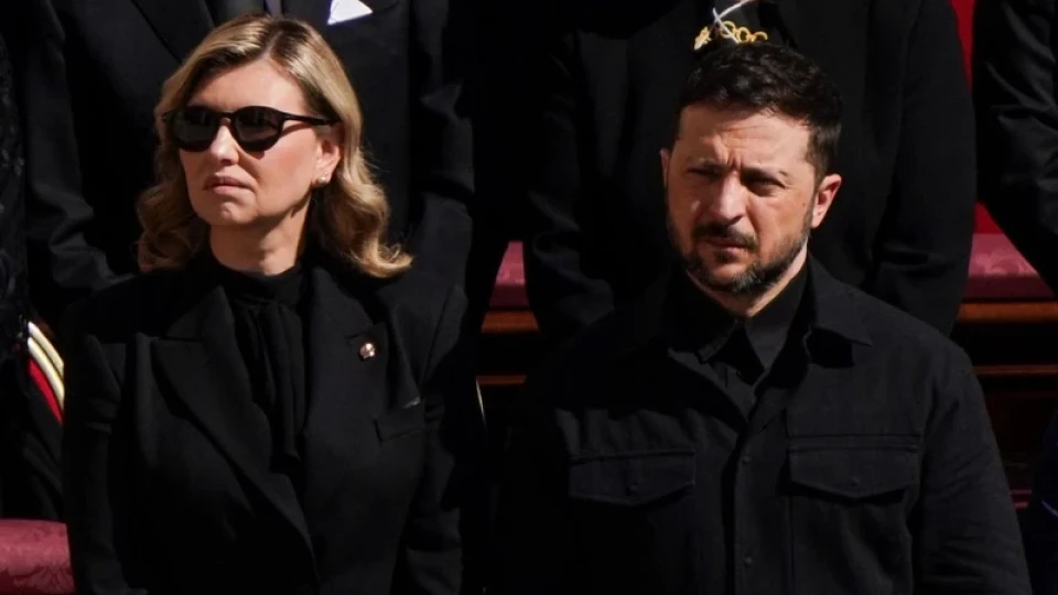 Стана ясно защо Зеленски захвърли военната униформа | StandartNews.com