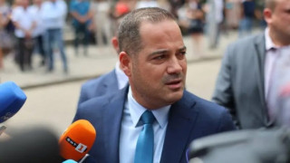 Калин Стоянов: Върховна наглост на върховния разединител Радев