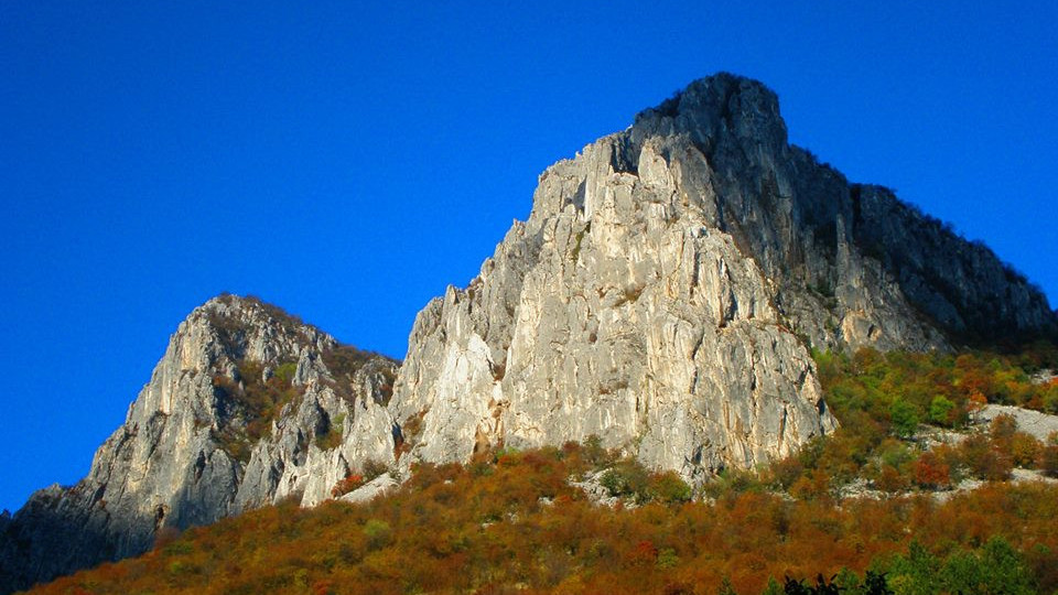 Каменното сърце на Балкана. Райското кътче е магнит да хиляди | StandartNews.com