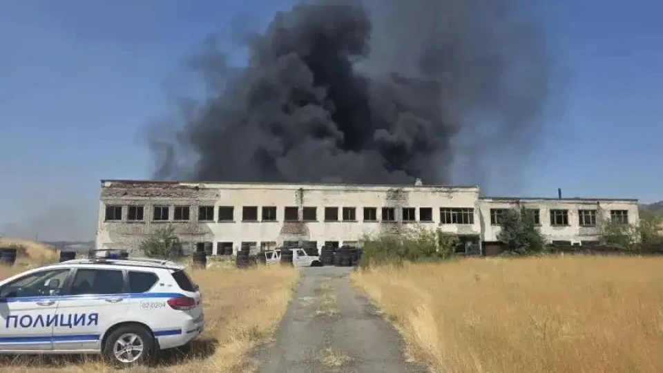 Пламнаха Погребите в Бургас! Градът изтръпна /ВИДЕО/ | StandartNews.com