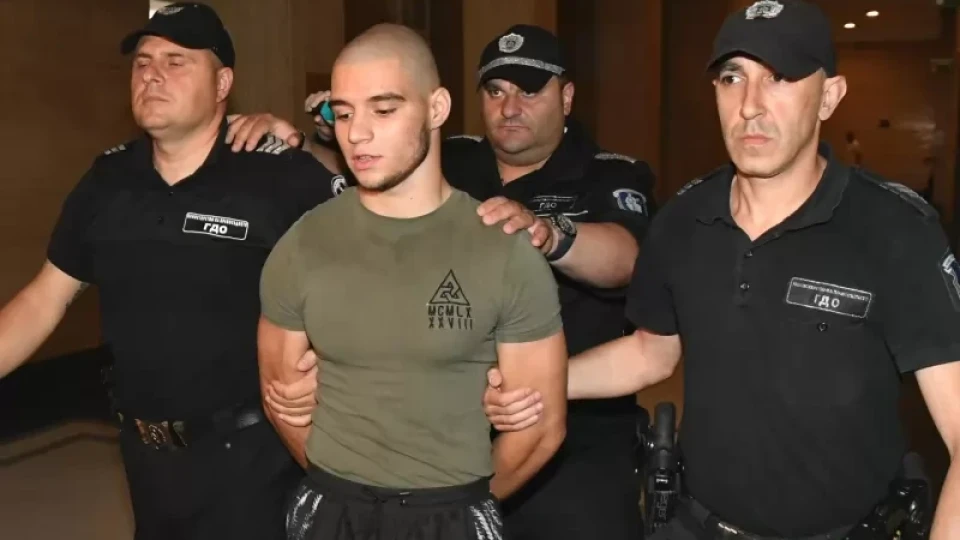 Докато го издирват! Прокурорският син се оказа на уникално място | StandartNews.com