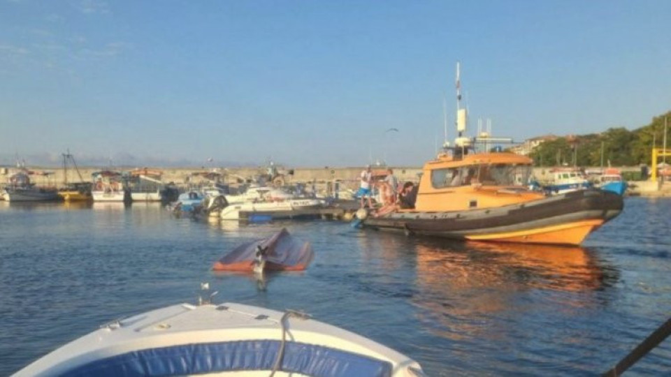 Извънредна ситуация в морето край Несебър. Катер спаси четирима | StandartNews.com