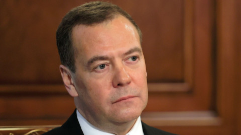Медведев пак дразни Запада. Хвърли ново предупреждение