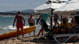 Изловиха Радев на плажа, гардове се репчат на спасителите
