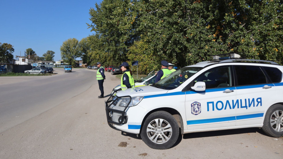 Полиция тараши в пловдивско рано в неделя! Причината | StandartNews.com