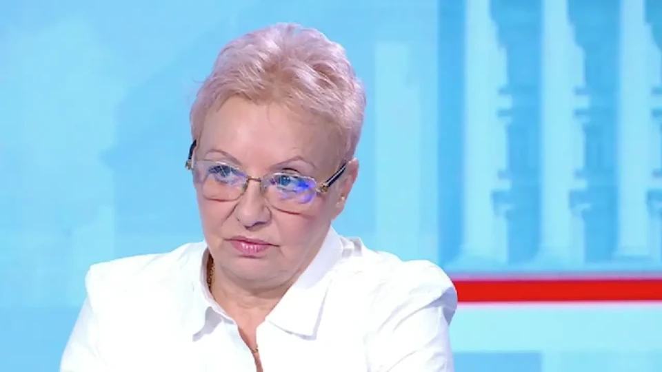Диана Дамянова: Пеевски пак издърпа картите от ръцете на ПП-тата | StandartNews.com