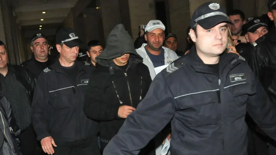 Полицията по тревога! Втори ден мистерия с изчезването на Наглите | StandartNews.com