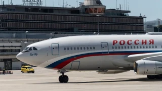 Москва пусна 4 самолета към Аляска. Къде е Путин