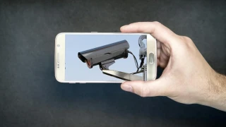 Старият ви смартфон лесно се превръща в камера за видеонаблюдение