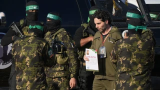„Хамас“ слага оръжието. Прие прекратяване на огъня