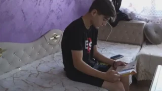 12-годишно дете се нуждае спешно от помощта ни, за да проходи