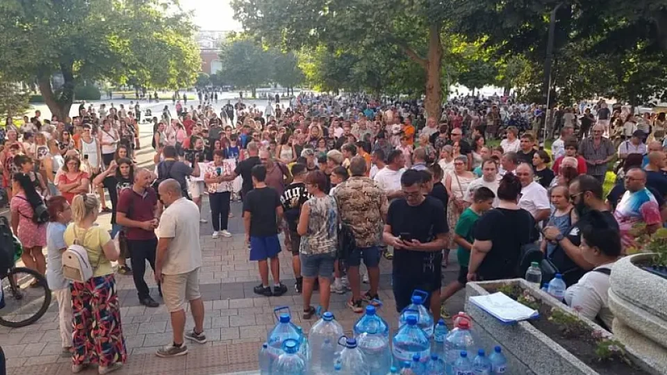 Плевен повлече крак. И Ситово на протест за безводие | StandartNews.com