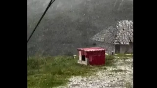 През август! Сняг заваля до България (Видео)