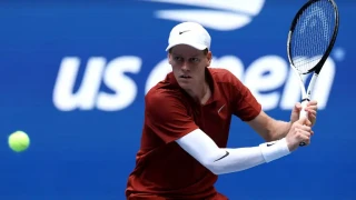 Яник Синер се завърна с пълна сила