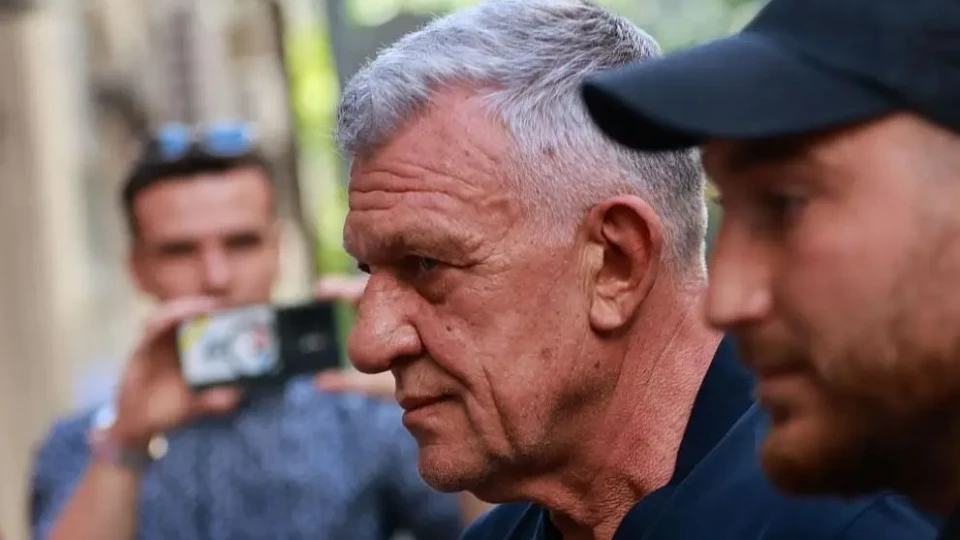 Повдигнаха четири обвинения срещу Паскал ОБНОВЕНА | StandartNews.com