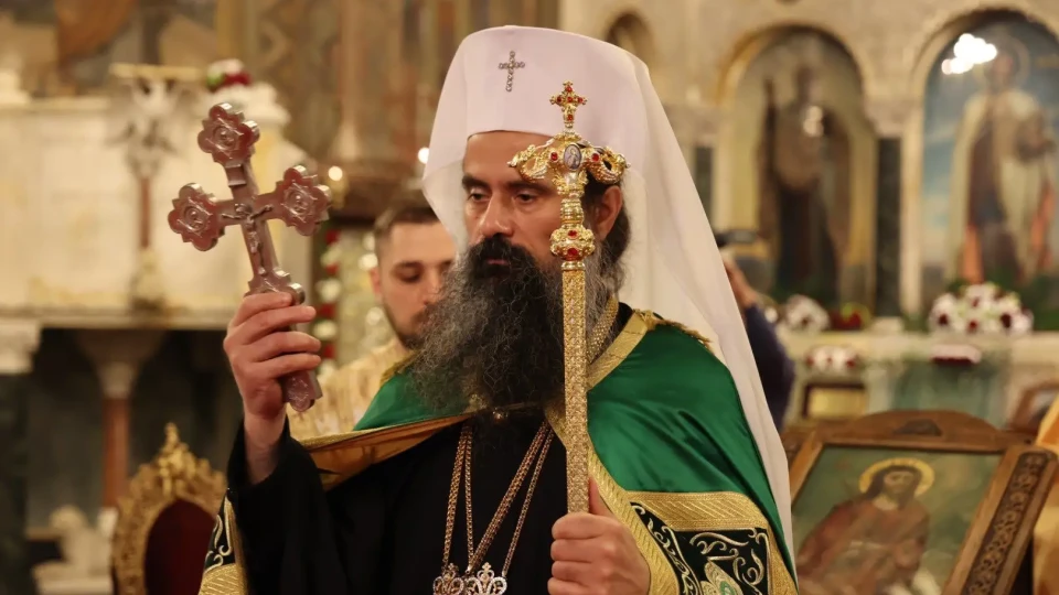 Патриархът: Прославяме и отправяме прошения към Св. Александър Невски | StandartNews.com