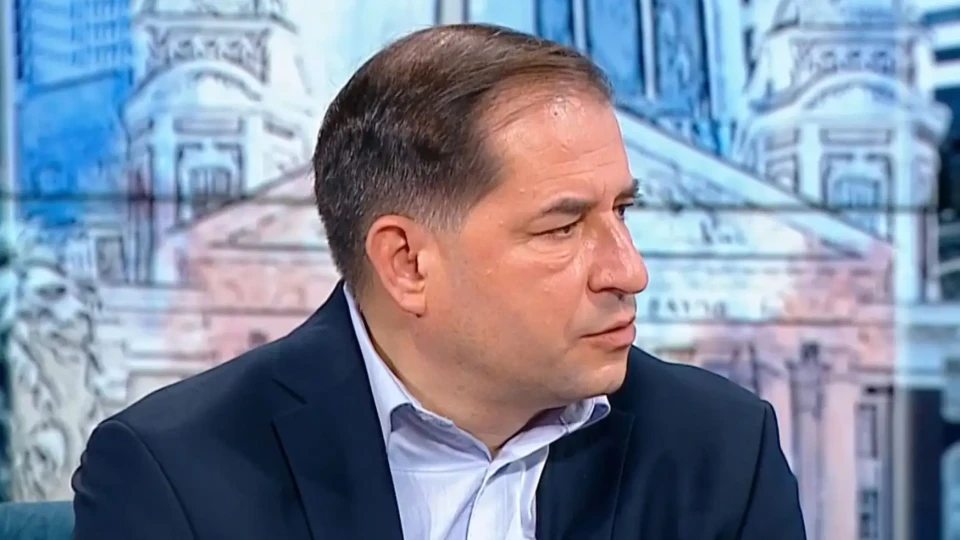Доц. Борислав Цеков: Опозицията е изключително слаба, няма доверие от избирателите! | StandartNews.com