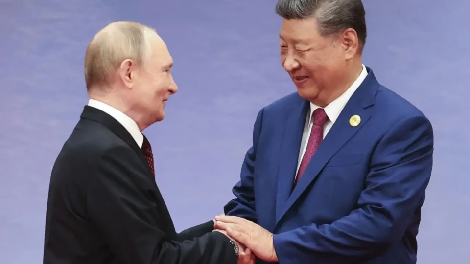Путин и Си си стиснаха ръцете, породиха куп въпроси | StandartNews.com