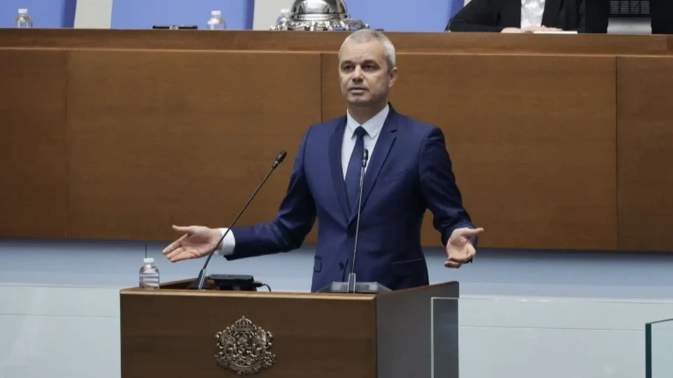 Костадинов смрази парламента с изповед за болния си баща | StandartNews.com