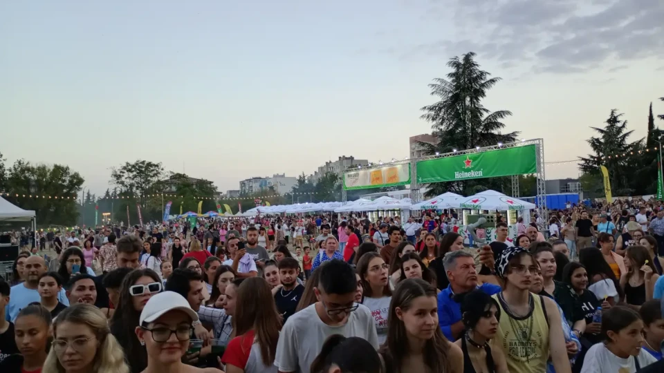 С много музика и качествено пиво Beerфест 2025 е официално открит | StandartNews.com