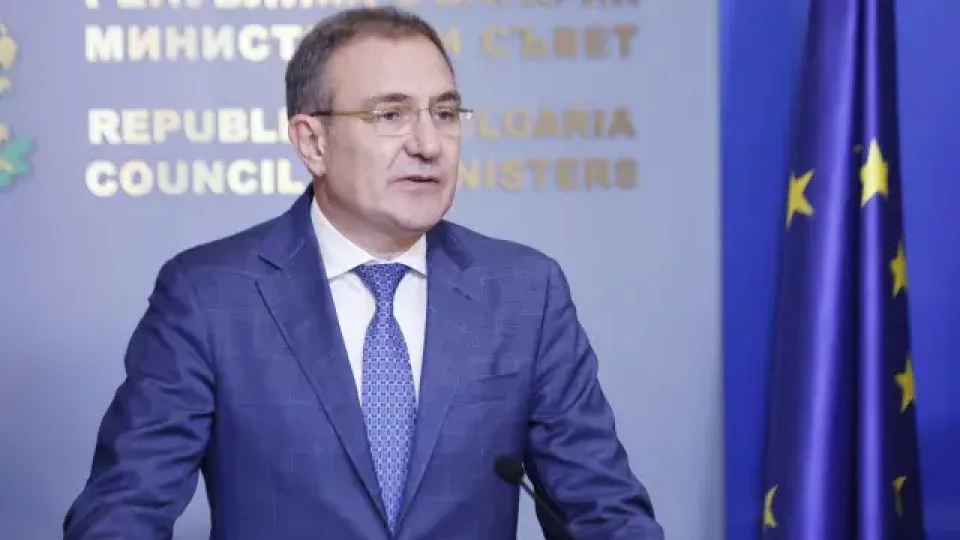 Гуцанов проговори за нападнатите с брадва инспектори | StandartNews.com