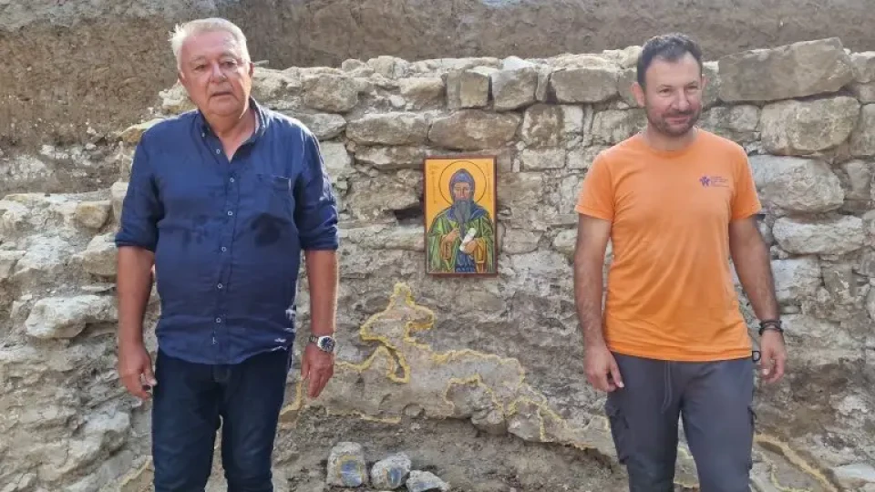 Нови разкрития в манастира на цар Иван Александър! Историята се обръща | StandartNews.com