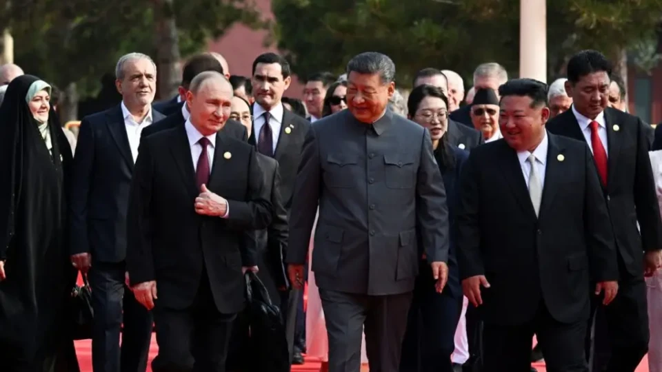 Заради дълголетието на Си и Путин! Китайски медии с извънредно решение | StandartNews.com