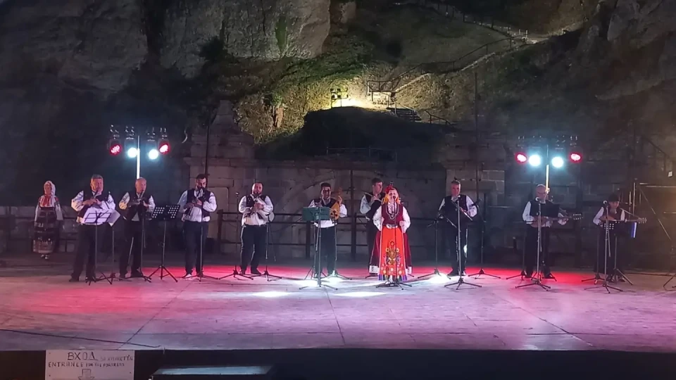 „Опера на върховете“ и „Сцена на върховете“ привлякоха рекорден брой изпълнители и посетители в Белоградчик | StandartNews.com