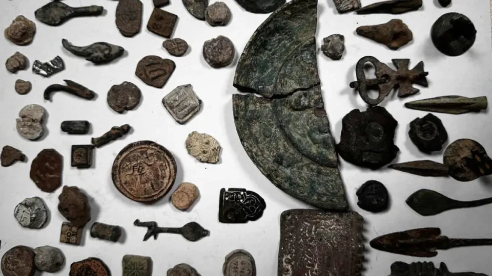 Опит за контрабанда на векове история спрян на българската граница | StandartNews.com