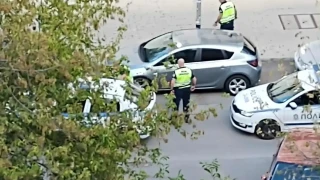 Луд екшън в столичен квартал. Почерня от полиция
