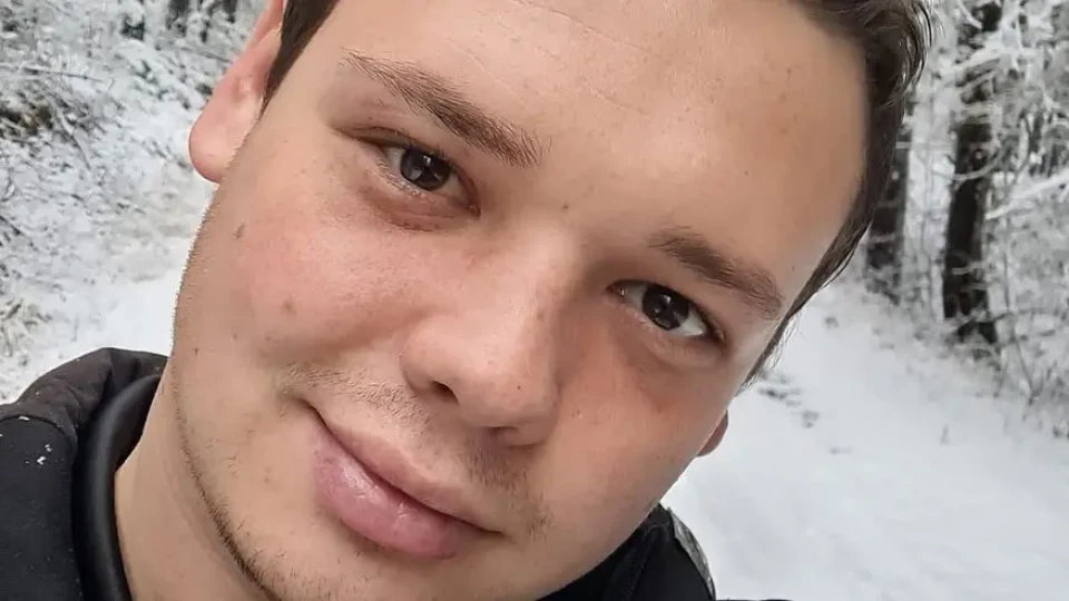 Ето момчето, заради което семейството се самоуби | StandartNews.com