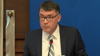 МВФ настоява за по-високи данъци, Петкова не дава