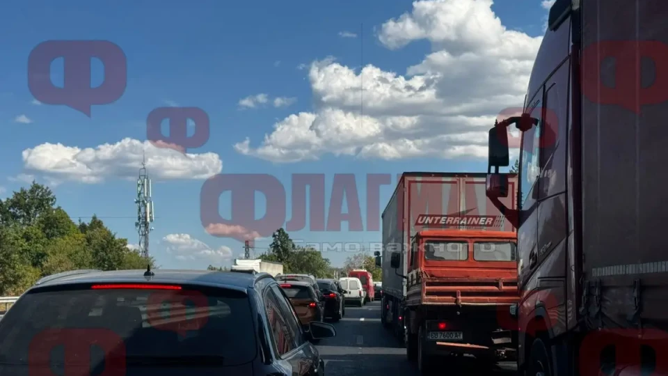 Шофьорите не са на себе си! Пълен кошмар на АМ Тракия | StandartNews.com