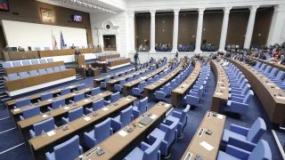Трети провал. Парламентът ще заработи на...